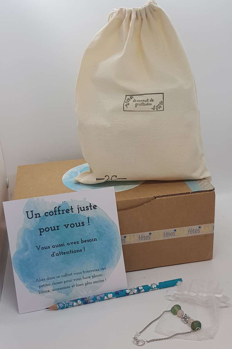 coffret-attention-bracelet-grosses-pierres-06 coffret bleu